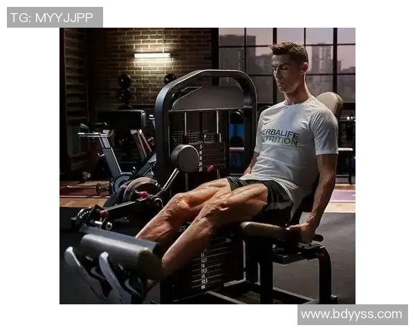 足球球星日常训练揭秘 如何在场上保持顶尖状态并提高竞技水平